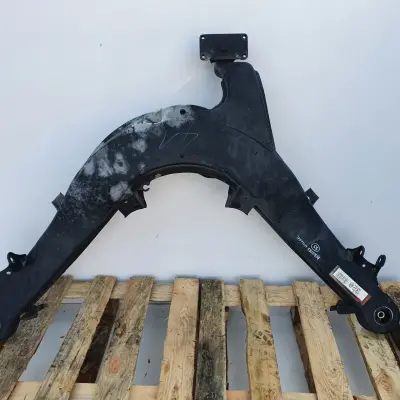 Mercedes W126 SEC BELKA TYLNEGO ZAWIESZENIA Tył