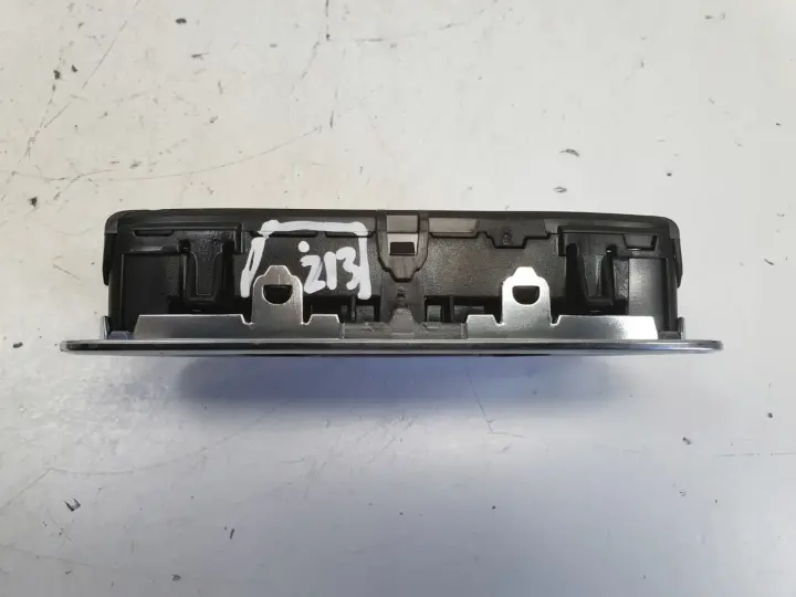 Volvo V90 II S90 II LAMPKA OŚWIETLENIA KABINY Podsufitki tył 31457642