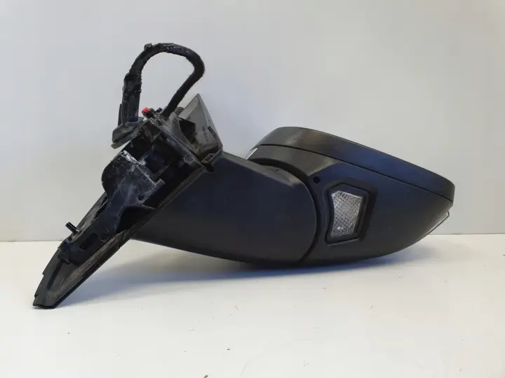 Volvo V60 LIFT LUSTERKO PRAWE PASAŻERA europa 31352478 podświetlany 12 pin