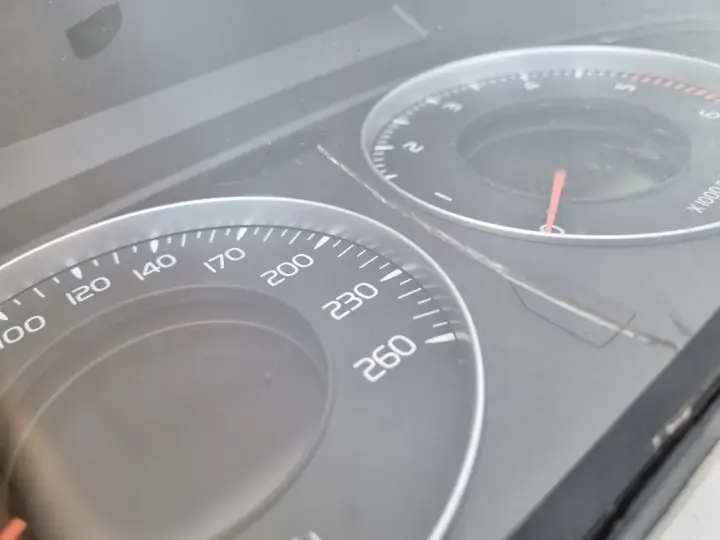 Volvo S80 II V70 III XC70 II 2.4 D5 LICZNIK ZEGARY Europa diesel 31270899AA