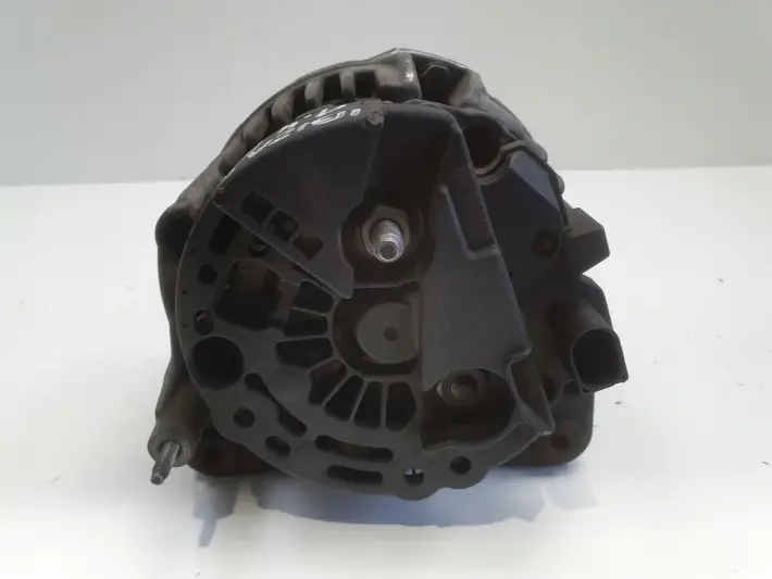 Seat Ibiza II lift 1.4 16V ALTERNATOR Bosch 038903023K 70A