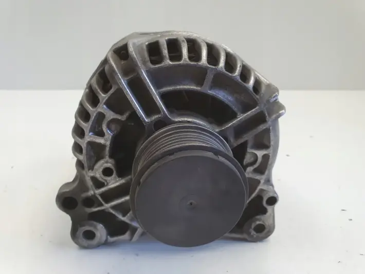 Skoda Octavia I 1.9 TDI ALTERNATOR Bosch 028903028E 120A