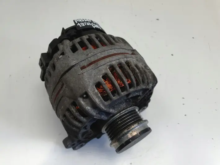 VW Passat B5 1.9 TDI ALTERNATOR Valeo 028903031A 120A