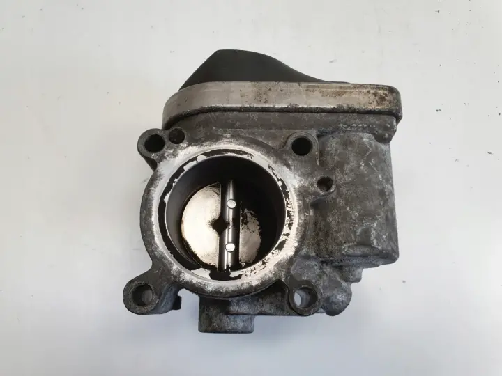 Seat Ibiza III 1.4 16V PRZEPUSTNICA 036133062N