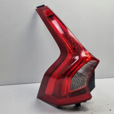 Volvo V60 10-13r TYLNIA TYLNA LAMPA LEWA lewy tył 31214963