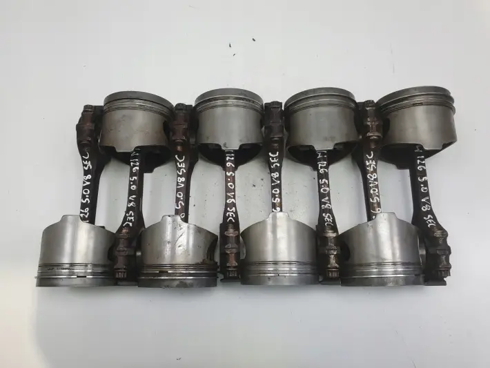 Mercedes W126 C126 5.6 V8 560 SEC TŁOK Korbowód