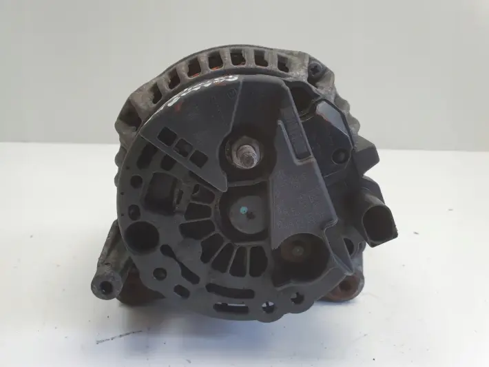 VW Passat B5 1.9 TDI ALTERNATOR Valeo 028903031A 120A