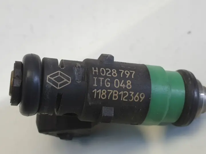 cb02a12715fc51c4f244101abb9fb8e4