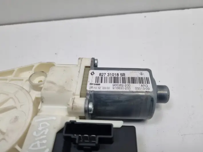 Renault Megane III LEWY TYLNY SILNICZEK SZYBY tył 827310185R