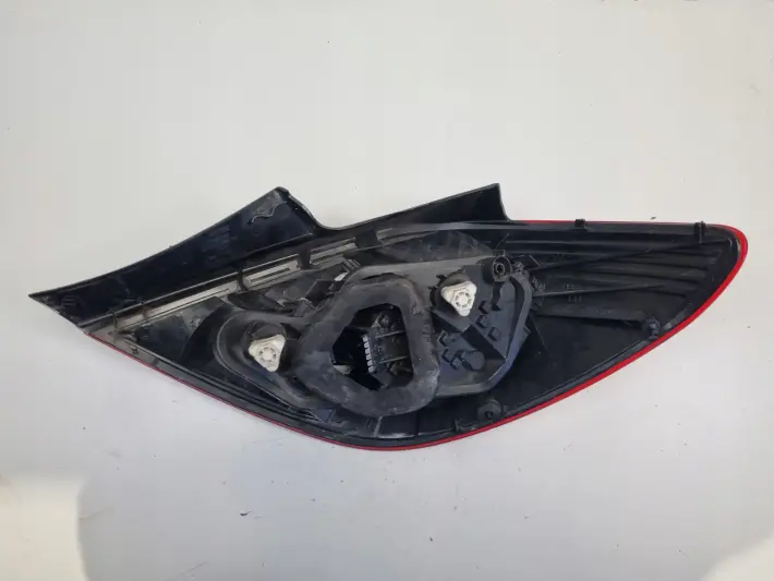 Opel Corsa D HTB 5D 06-11r TYLNIA TYLNA LAMPA LEWA lewy tył EUROPA 13188047