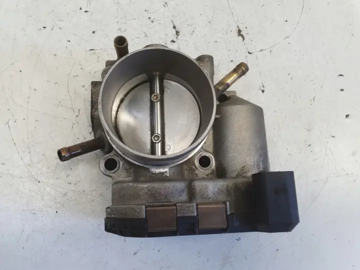 Audi A3 8L 1.8 20V PRZEPUSTNICA 06A133062F