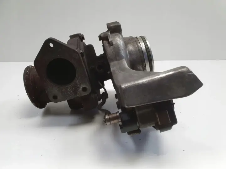 BMW E87 E90 E91 2.0 D N47 TURBOSPRĘŻARKA turbo 7800594