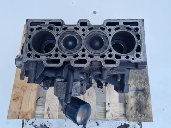 DÓŁ SILNIKA BLOK WAŁ TŁOK TŁOKI Renault Scenic Megane III 1.5 DCI K9K836