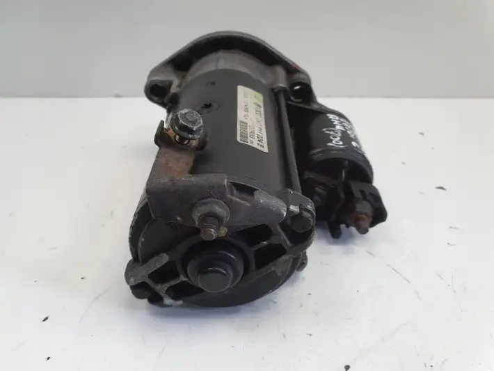 Audi A4 B5 1.9 TDI AJM ROZRUSZNIK valeo 068911024E