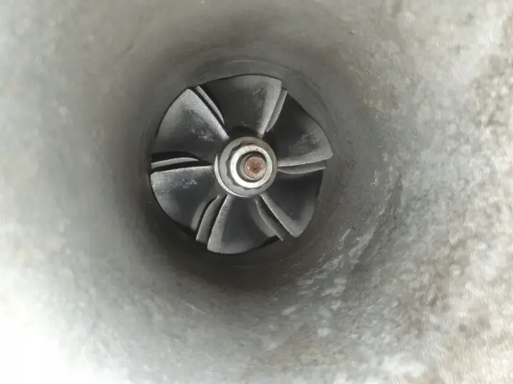BMW E87 E90 2.0 D N47 TURBOSPRĘŻARKA turbo