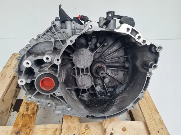 Volvo S60 II V60 2.0 D4 SKRZYNIA BIEGÓW manualna GU1R-7002-AEC