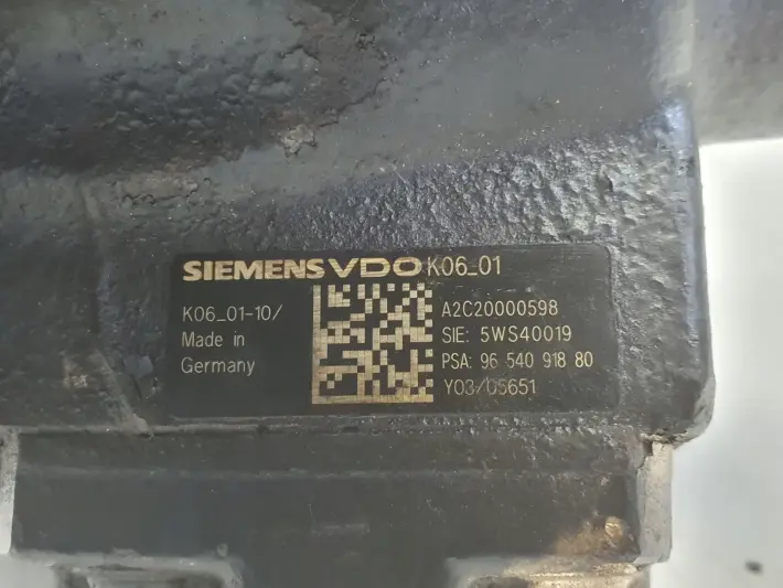 Peugeot 407 2.0 HDI POMPA WTRYSKOWA paliwa 9654091880