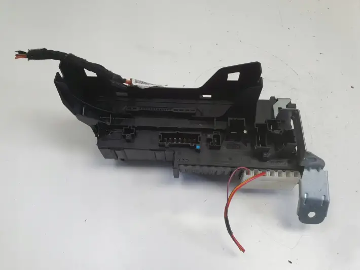 Mercedes W212 SKRZYNKA BEZPECZNIKÓW Moduł