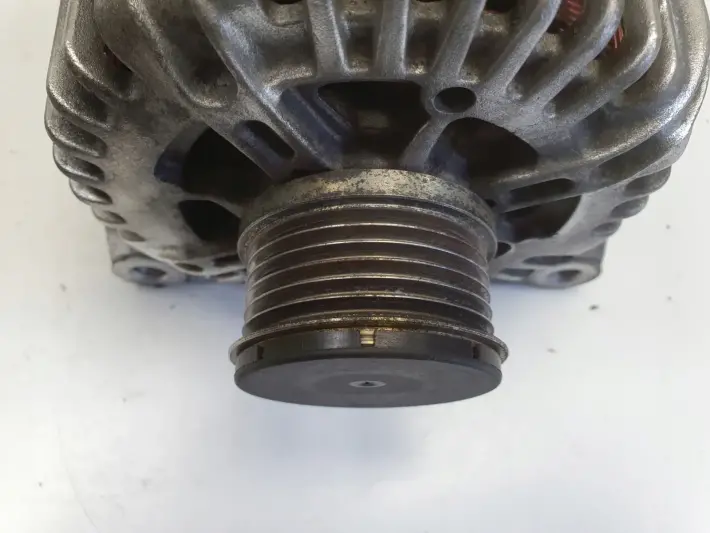 Peugeot 207 1.6 HDI ALTERNATOR valeo 9646321780