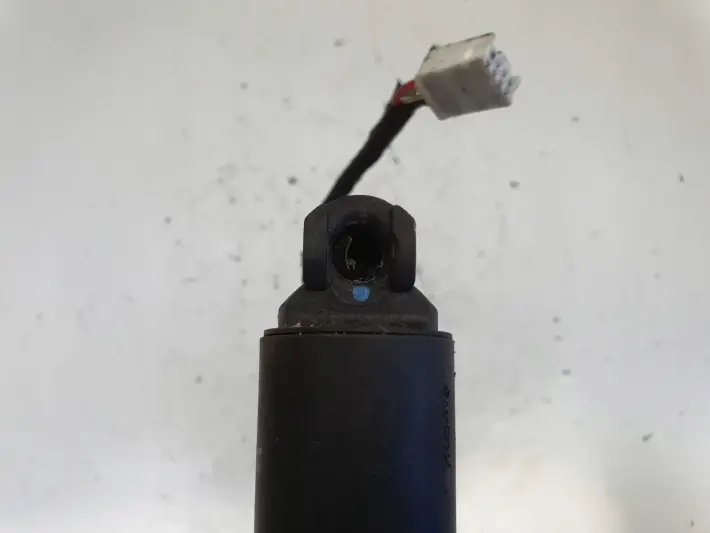 Tesla Model 3 III ELEKTRYCZNY SIŁOWNIK KLAPY BAGAŻNIKA Teleskop 1551488