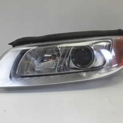 Volvo V70 XC70 III S80 II PRZEDNIA LAMPA LEWA lewy przód XENON 31353532