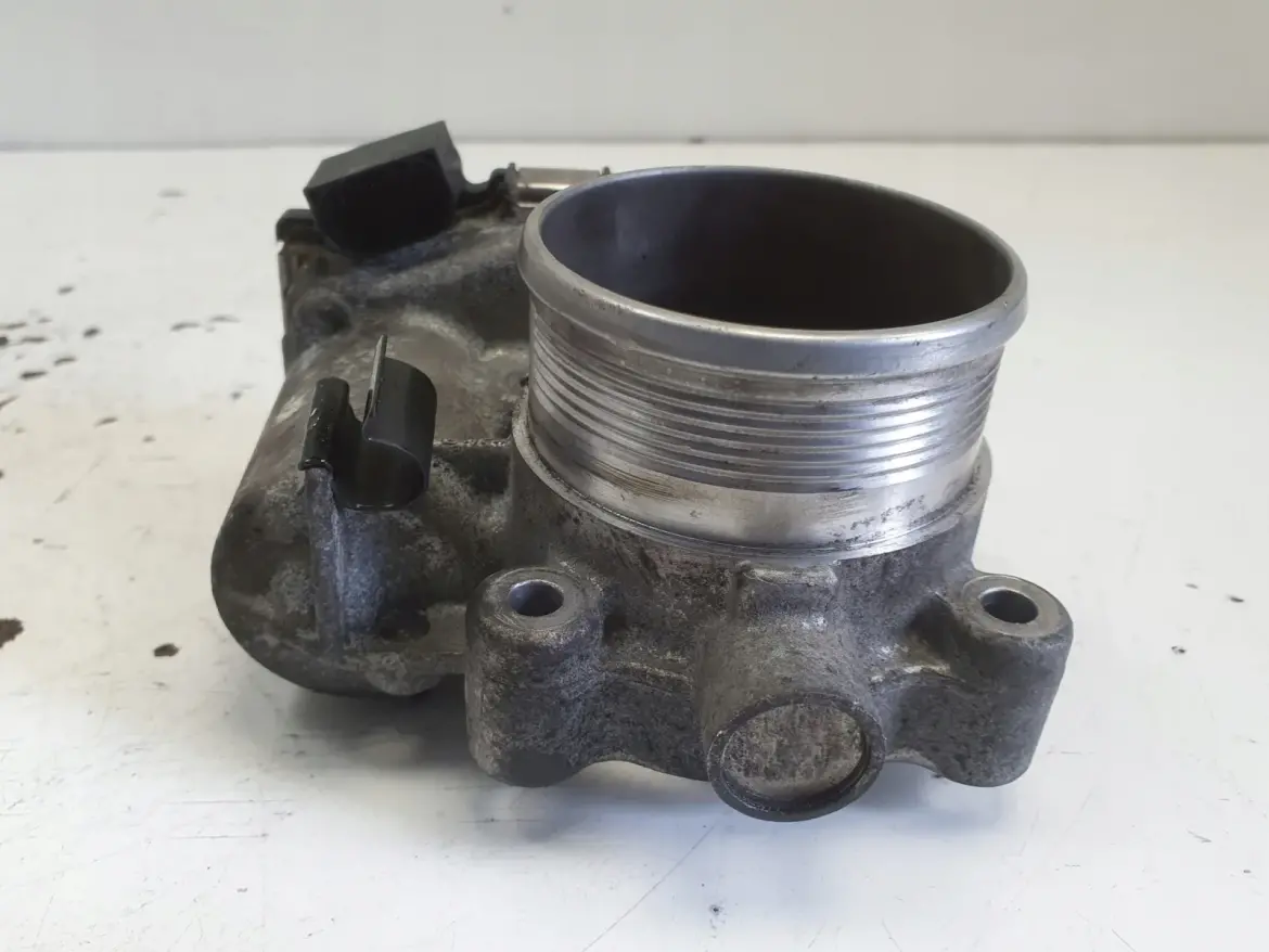 Volvo S40 II V50 2.4 D5 PRZEPUSTNICA 31216665