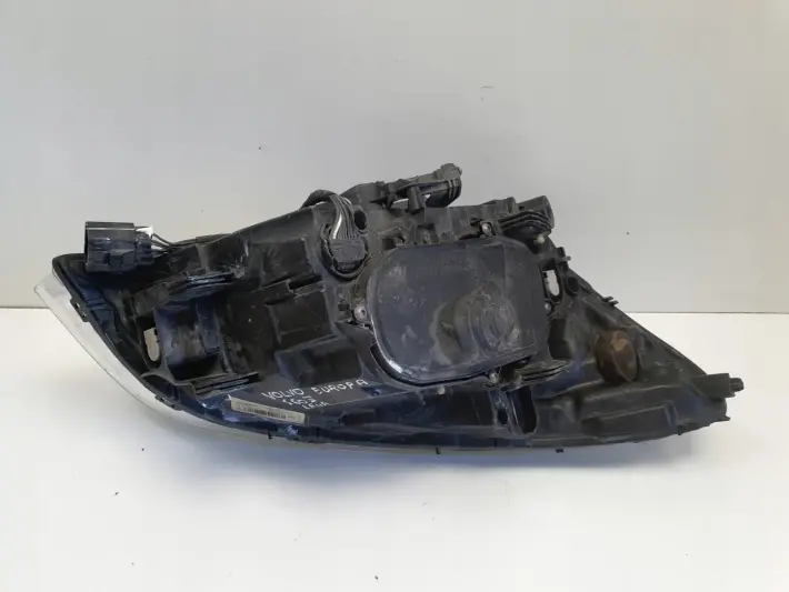 Volvo V60 S60 II 10-13r PRZEDNIA LAMPA LEWA lewy przód XENON 31299990