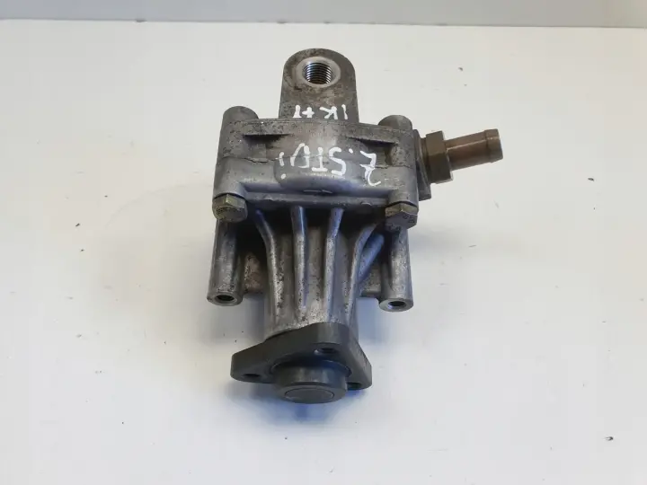 Audi A6 C4 2.5 TDI POMPA WSPOMAGANIA 048145155F