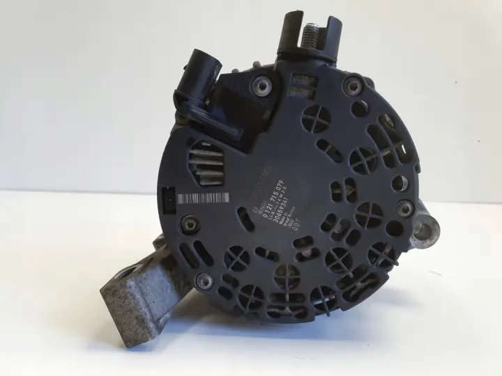 Volvo V70 III XC70 II 2.4 D5 ALTERNATOR 0121715079