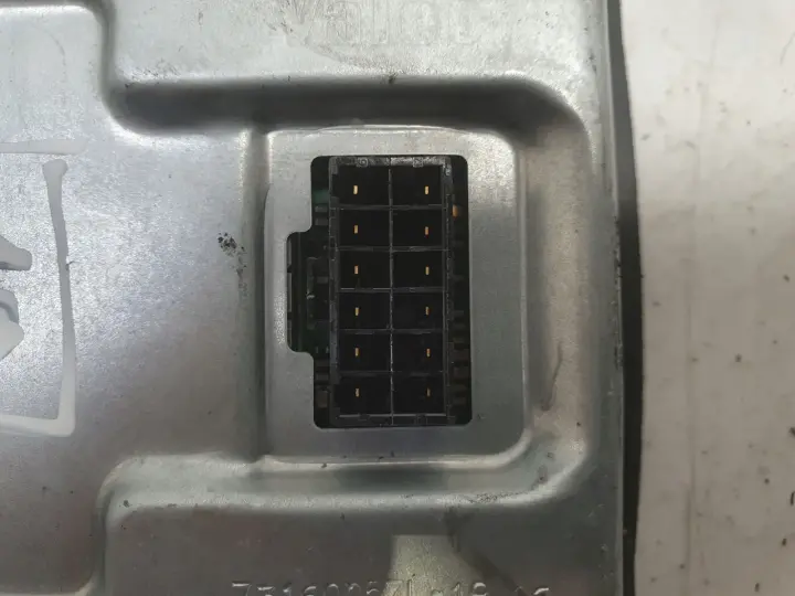 Volvo Renault Citroen Audi PRZETWORNICA Led Valeo 89032133 15 Pin