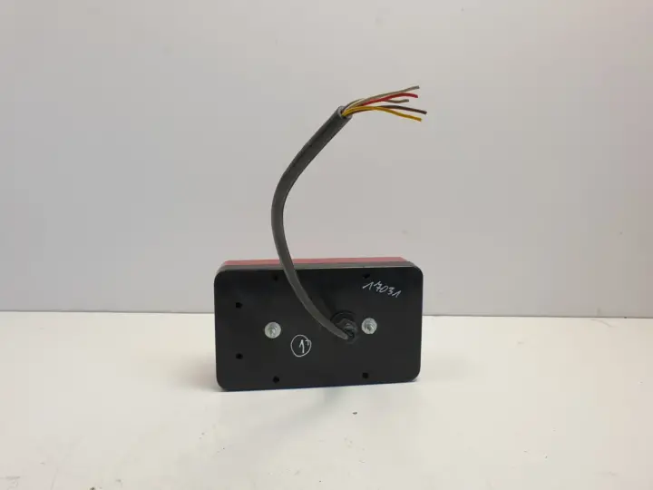 LAMPA TYLNA ZESPOLONA DO PRZYCZEP