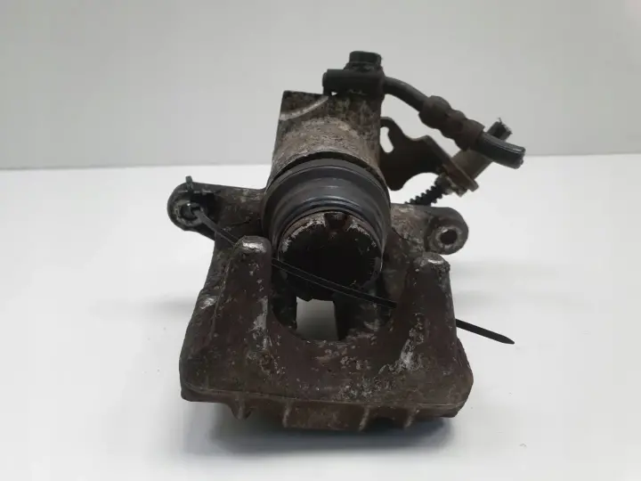 Vw Passat B5 Audi A4 B5 ZACISK HAMULCOWY Lewy tył Lucas