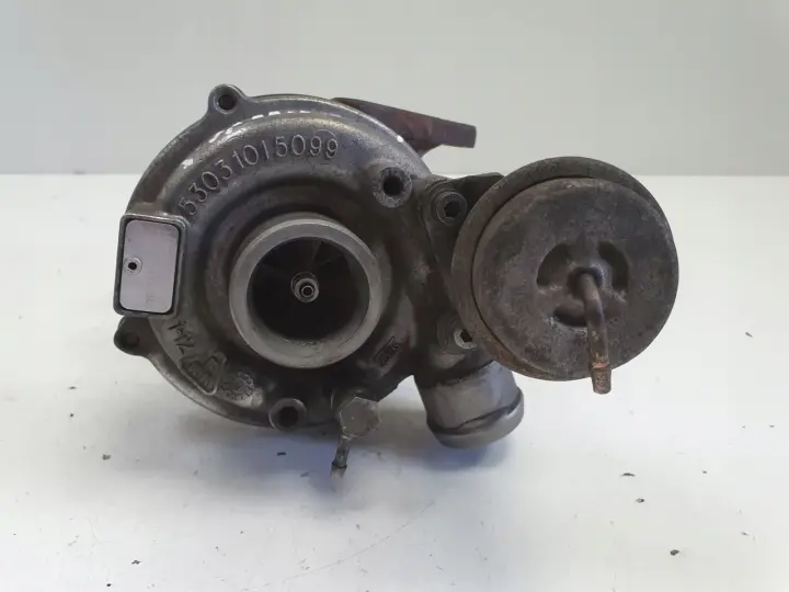 VW Bora 1.9 TDI TURBOSPRĘŻARKA turbo 038145701D
