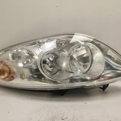 Renault Master III Opel Movano B PRZEDNIA LAMPA LEWA lewy przód 260600049R