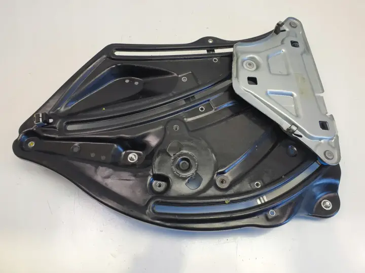 Mercedes W207 C207 A207 LEWY PODNOŚNIK SZYBY