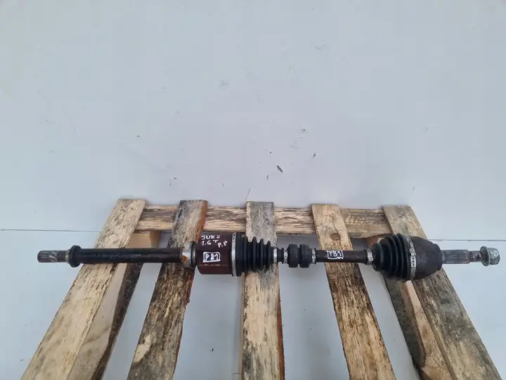 Nissan Juke 1.6 DIG-T PRAWA PRZEDNIA PÓŁOŚ półośka prawy przód Automat