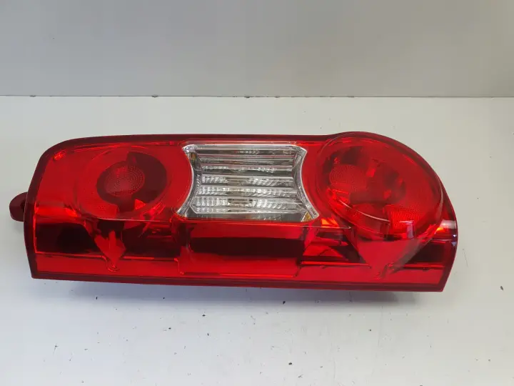 Citroen Berlingo II III 12-18r TYLNIA LAMPA LEWA LEWY TYŁ 08-552-1934L-R