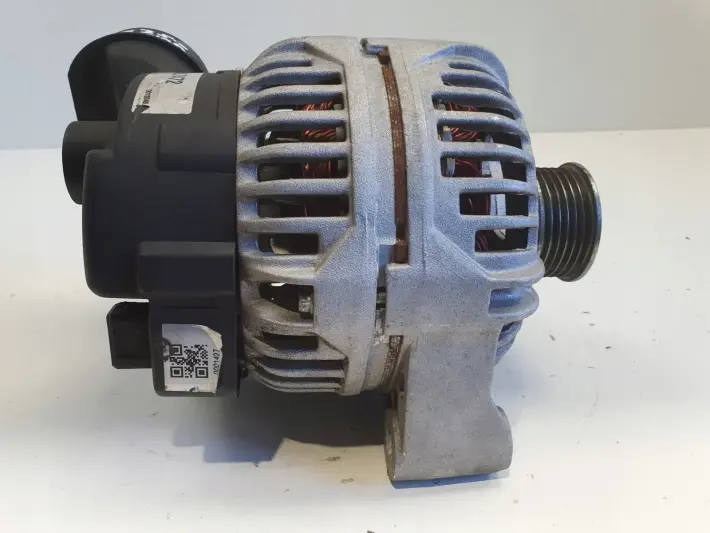 BMW E46 3.0 i M54B30 ALTERNATOR