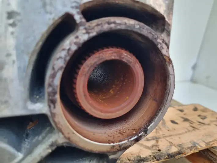 Volvo XC60 2.4 D5 REDUKTOR SKRZYNI BIEGÓW 7070010790