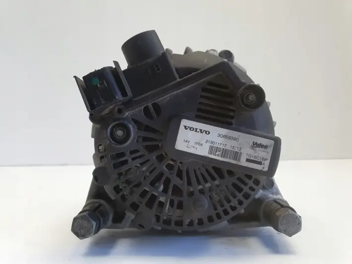 Volvo V60 I V40 II 1.6 D2 ALTERNATOR 30659390 valeo 150A