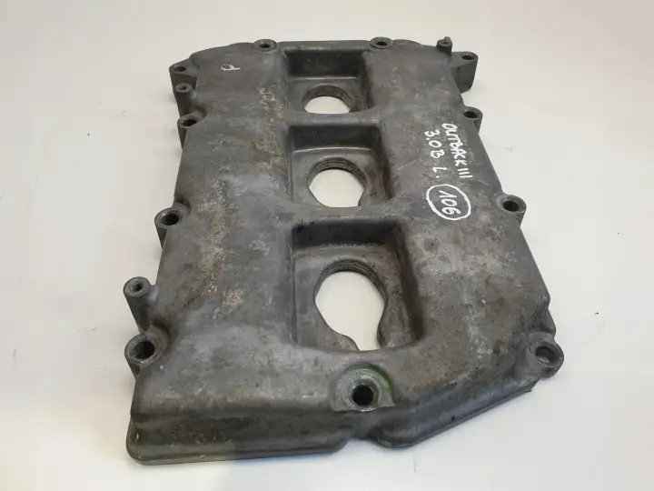 Subaru Outback III 3.0 POKRYWA ZAWORÓW