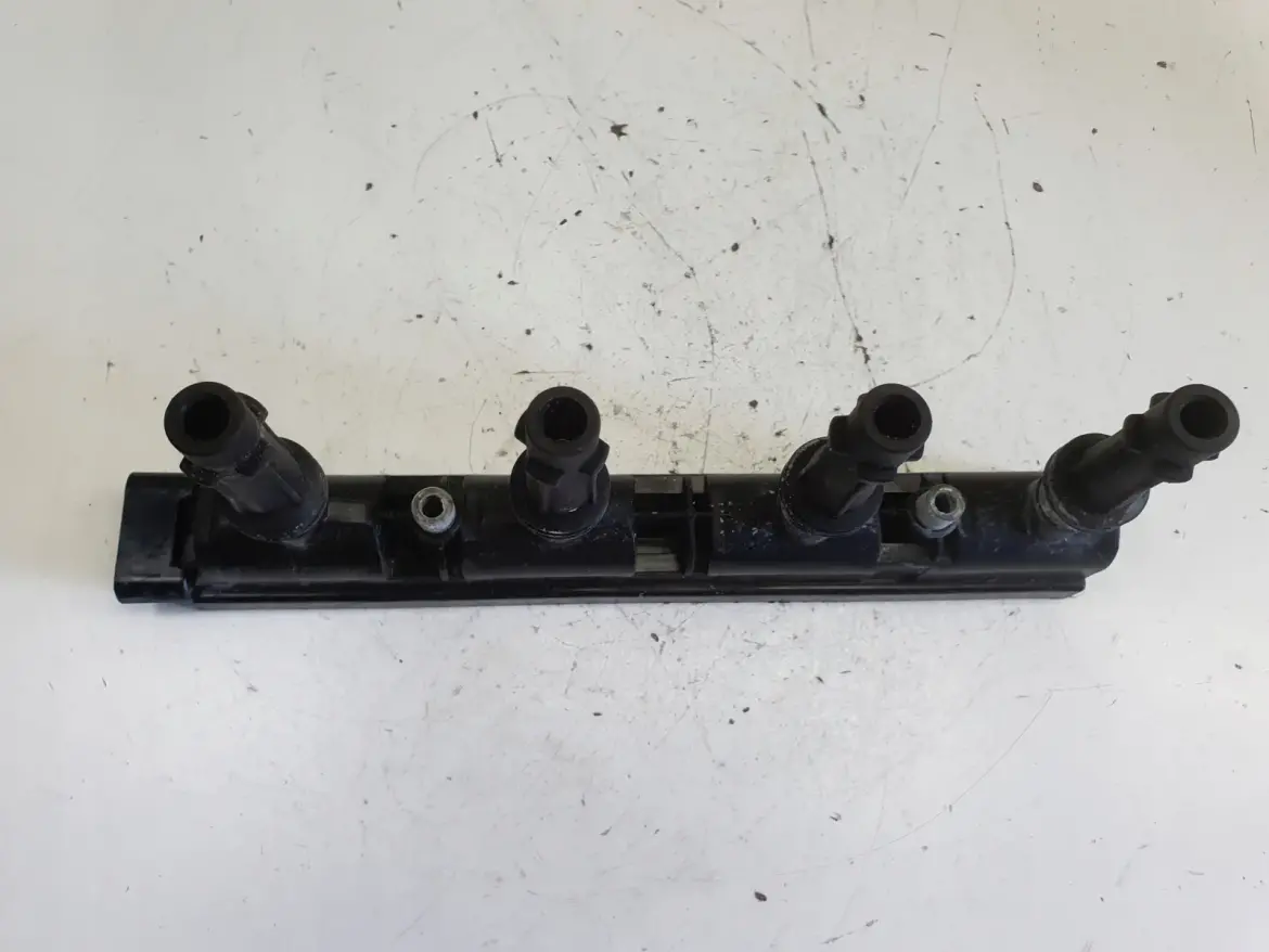 Opel Meriva B 1.4 16V CEWKA ZAPŁONOWA GN10401 delphi