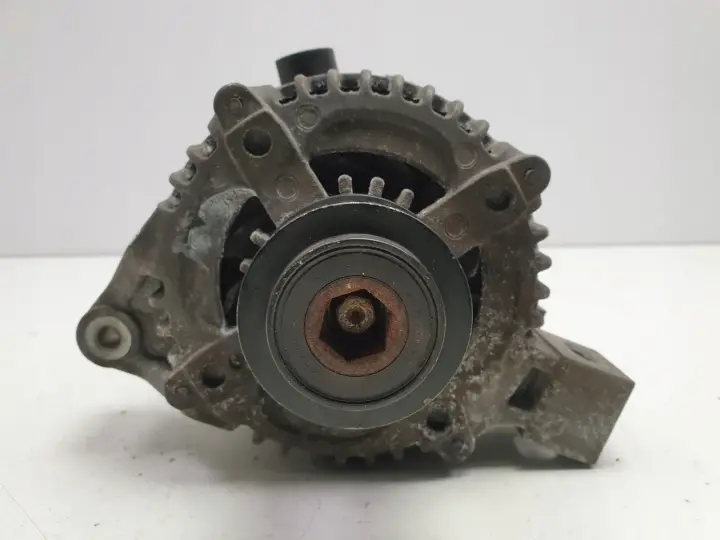 Volvo S40 II V50 2.5 T turbo ALTERNATOR DENSO