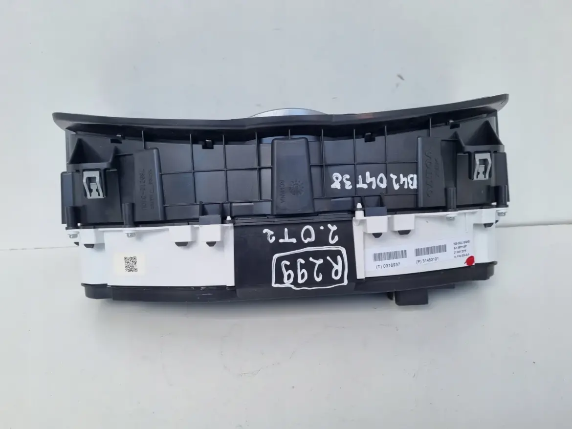 5886cc8d6d93e9716bbc0ca1bdc2c2e5