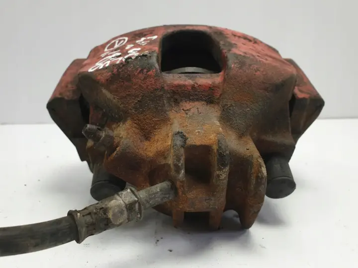 Volvo S80 2.8 T6 LEWY PRZEDNI ZACISK HAMULCOWY