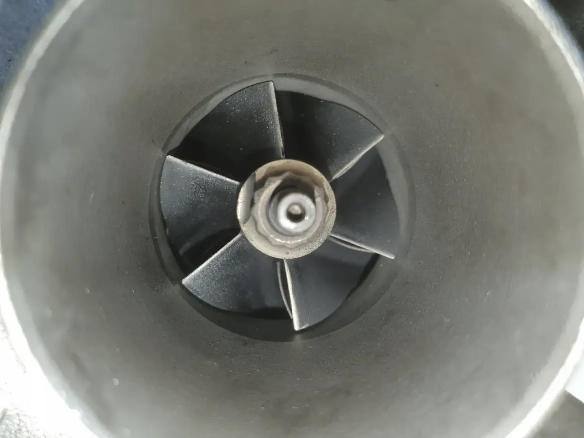 VW Passat B5 1.9 TDI TURBOSPRĘŻARKA turbo 028145702R