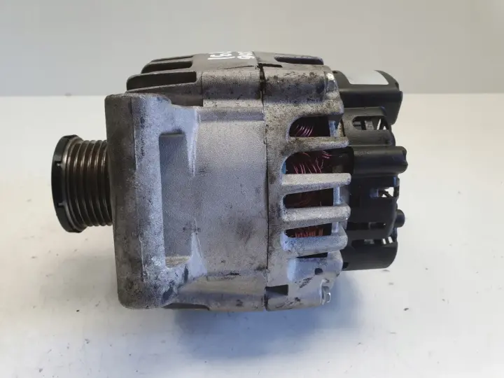 Peugeot 207 1.6 VTI ALTERNATOR VALEO