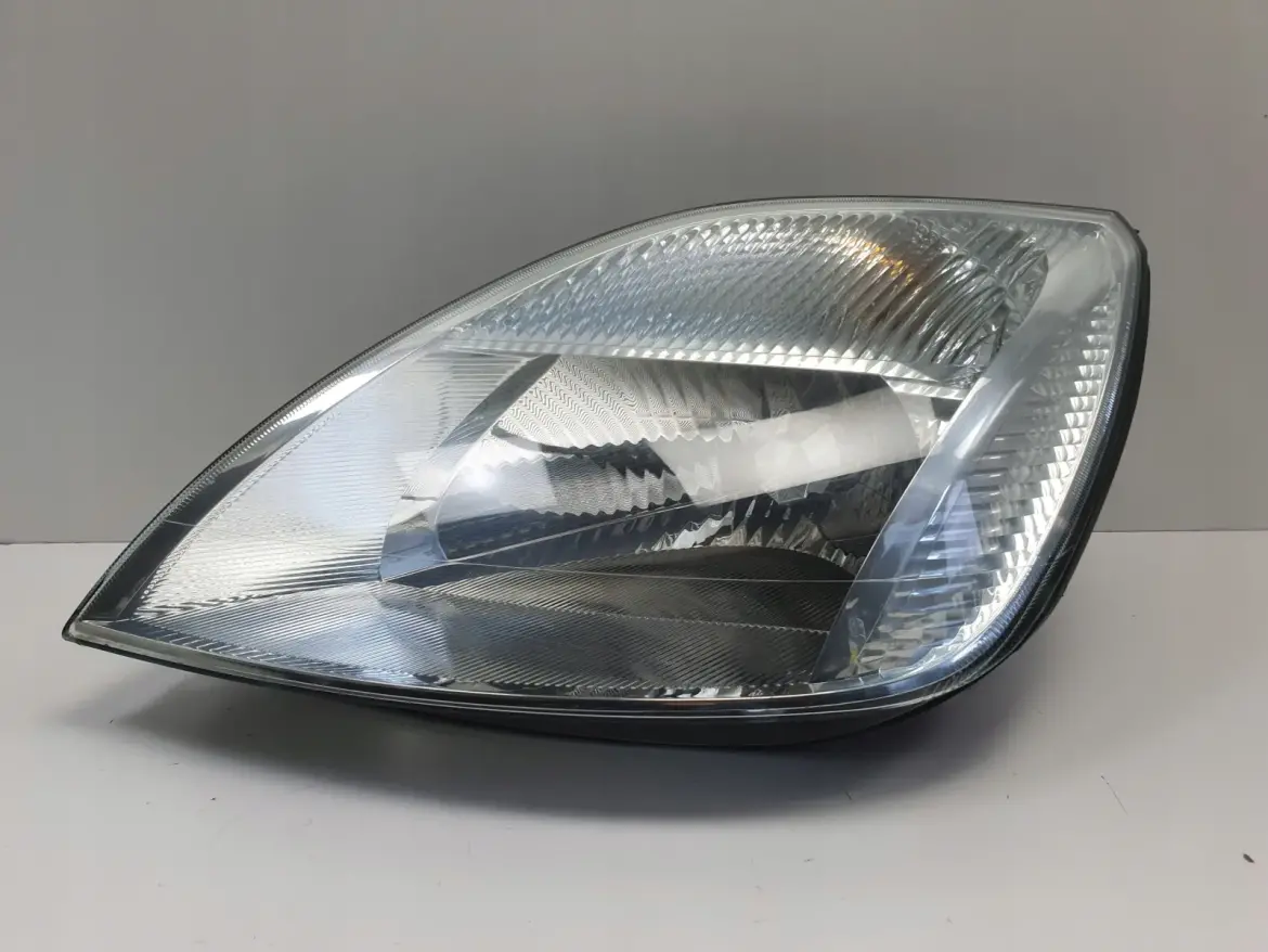 Ford Fiesta MK6 02-08r PRZEDNIA LAMPA LEWA LEWY PRZÓD anglik 2S6X-13W030-BJ