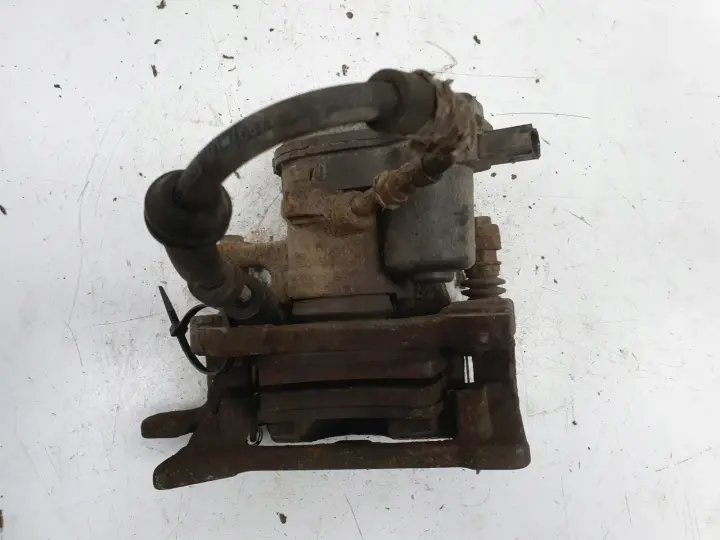 Audi Q5 TYLNY ZACISK HAMULCOWY prawy tył KIEROWCY