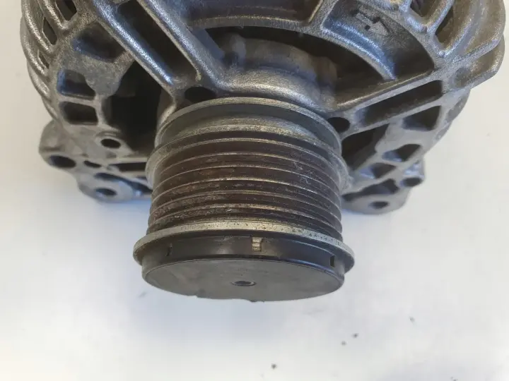 VW Golf VI 2.0 TDI ALTERNATOR bosch 06F903023F 140A